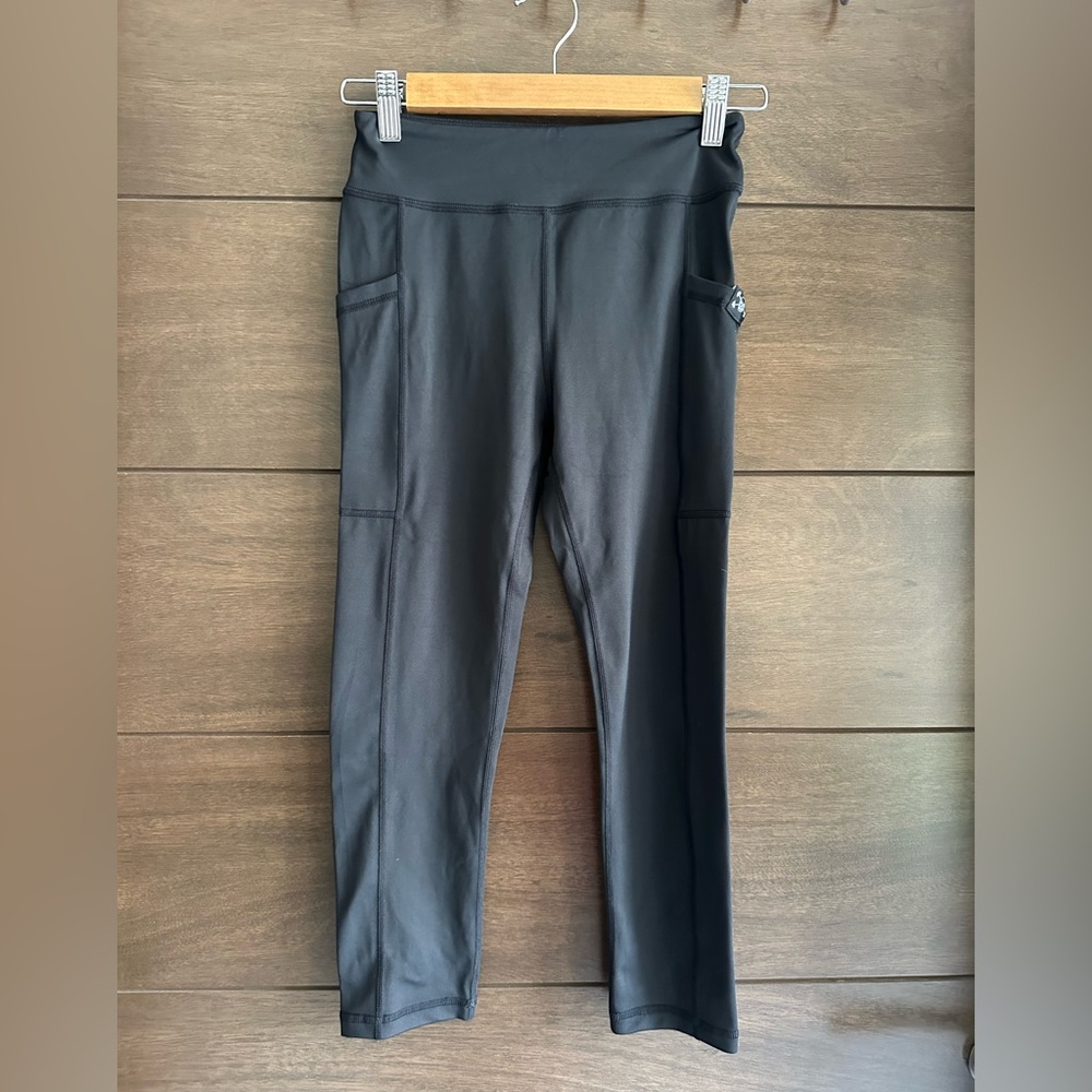Constantly Varied Gear Black Capri Leggings XS